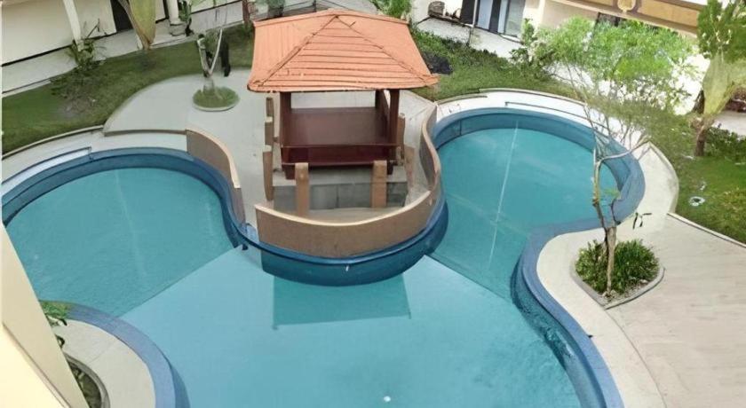 Yusro Hotel Restaurant & Convention Jombang Exterior photo